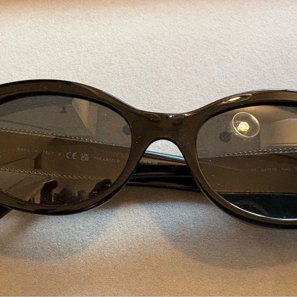 CHANEL Black Sunglasses with Gold Detailing - Picture 4 of 5